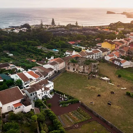 Azores Surf Camp * Gloria (Sao Miguel)